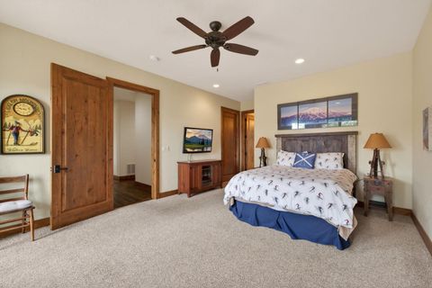 Tiny photo for 19345 Roswell Drive, Bend, OR 97702 (MLS # 220219277)