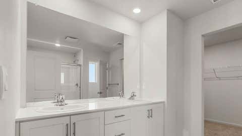 Tiny photo for 2571 Addysen Park Way, Medford, OR 97501 (MLS # 220225770)