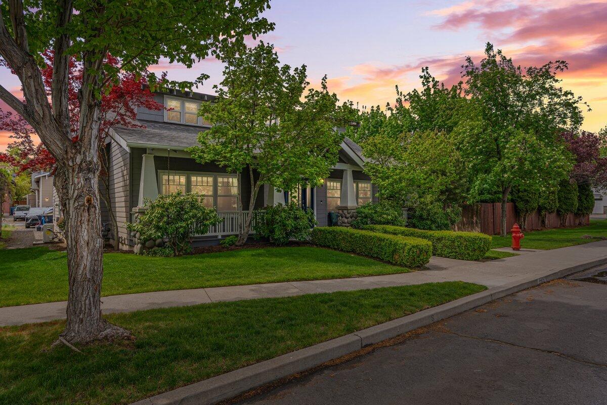 2909 NE Laurel Oak Drive