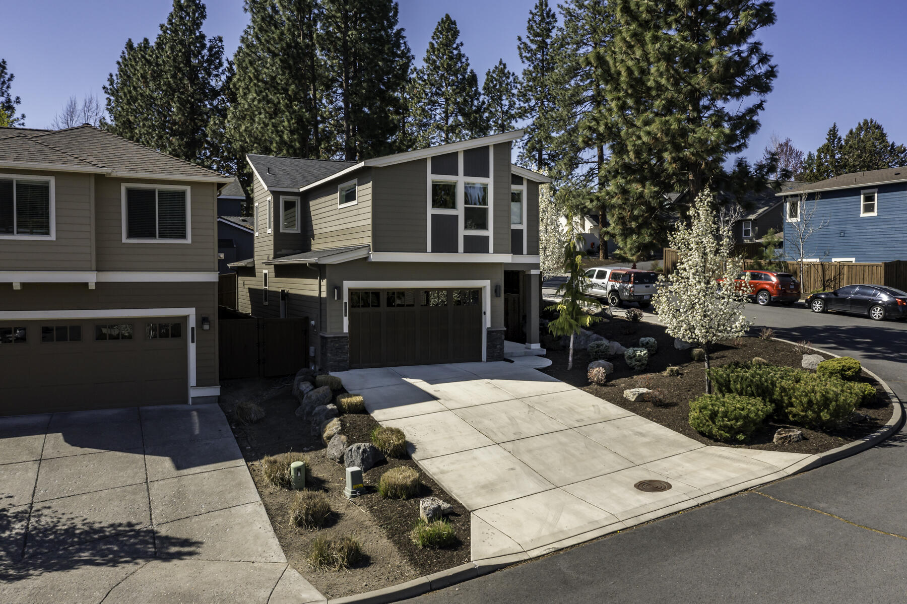 1210 NW Rockwood Lane