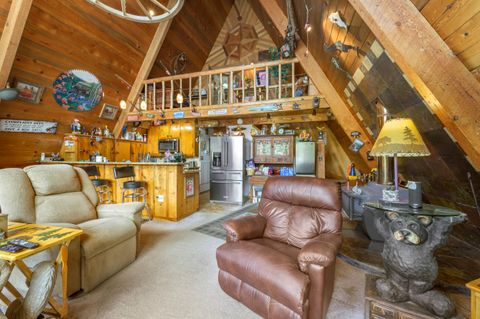 Tiny photo for 52717 Meadow Lane, La Pine, OR 97739 (MLS # 220218206)
