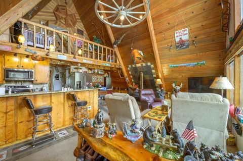 Tiny photo for 52717 Meadow Lane, La Pine, OR 97739 (MLS # 220218206)