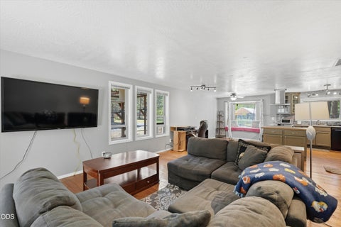Tiny photo for 60282 Pawnee Lane, Bend, OR 97702 (MLS # 220222681)