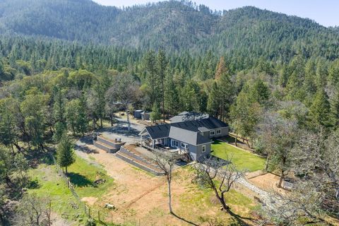 Tiny photo for 145 Lomas Road, Jacksonville, OR 97530 (MLS # 220217428)