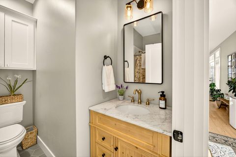 Tiny photo for 145 Lomas Road, Jacksonville, OR 97530 (MLS # 220217428)