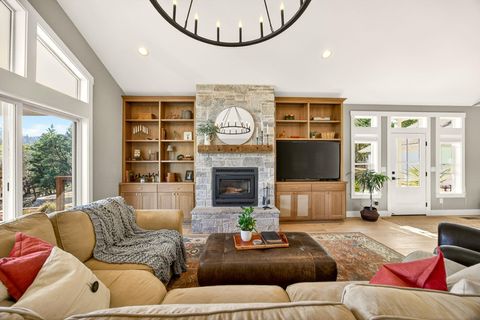 Tiny photo for 145 Lomas Road, Jacksonville, OR 97530 (MLS # 220217428)