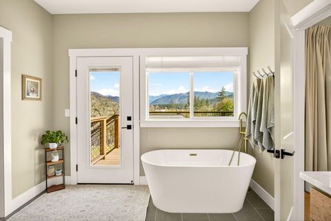 Tiny photo for 145 Lomas Road, Jacksonville, OR 97530 (MLS # 220217428)