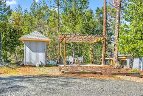 Tiny photo for 145 Lomas Road, Jacksonville, OR 97530 (MLS # 220217428)