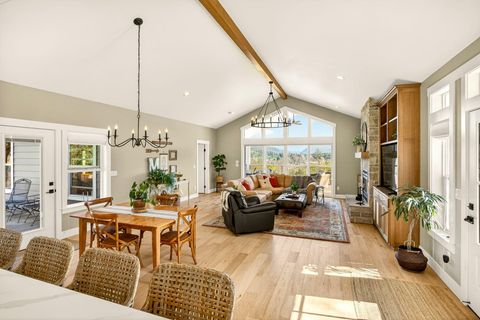 Tiny photo for 145 Lomas Road, Jacksonville, OR 97530 (MLS # 220217428)