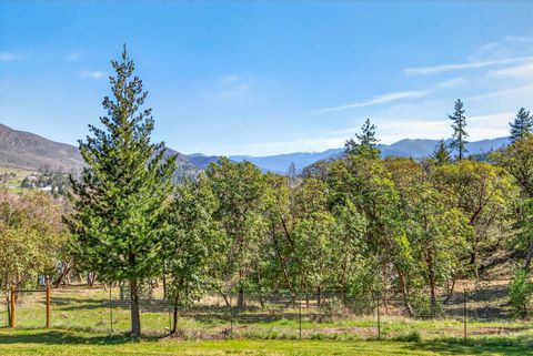 Tiny photo for 145 Lomas Road, Jacksonville, OR 97530 (MLS # 220217428)