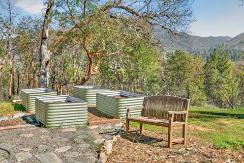 Tiny photo for 145 Lomas Road, Jacksonville, OR 97530 (MLS # 220217428)