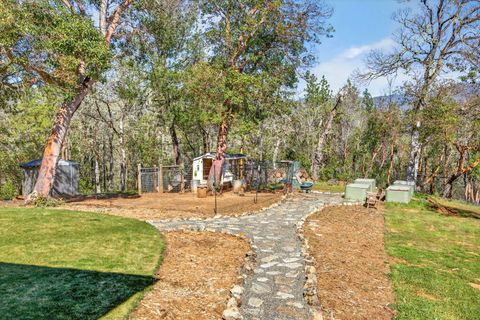 Tiny photo for 145 Lomas Road, Jacksonville, OR 97530 (MLS # 220217428)