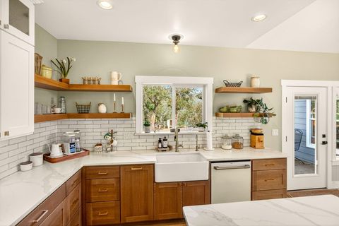 Tiny photo for 145 Lomas Road, Jacksonville, OR 97530 (MLS # 220217428)