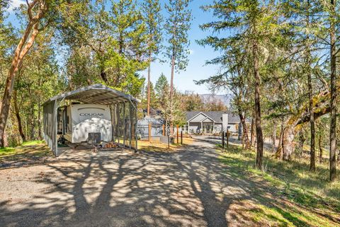 Tiny photo for 145 Lomas Road, Jacksonville, OR 97530 (MLS # 220217428)