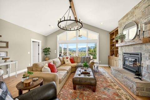 Tiny photo for 145 Lomas Road, Jacksonville, OR 97530 (MLS # 220217428)