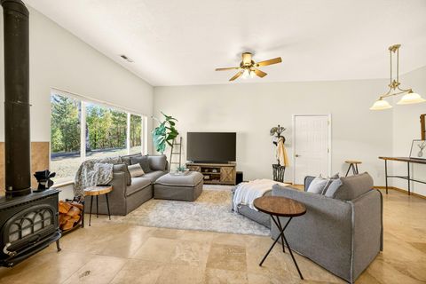 Tiny photo for 145 Lomas Road, Jacksonville, OR 97530 (MLS # 220217428)