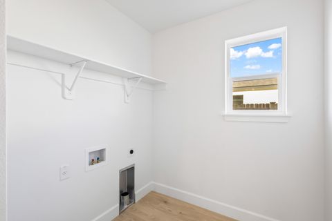 Tiny photo for 440 NW Monte Vista Avenue #126, Madras, OR 97741 (MLS # 220212726)