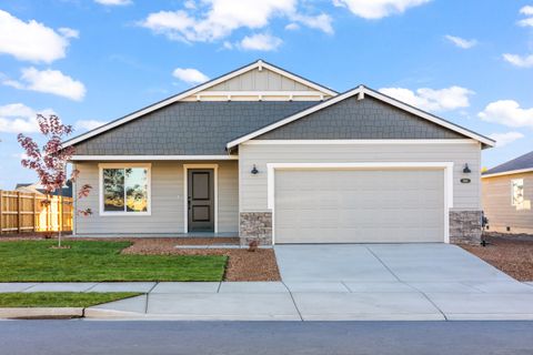 Tiny photo for 440 NW Monte Vista Avenue #126, Madras, OR 97741 (MLS # 220212726)