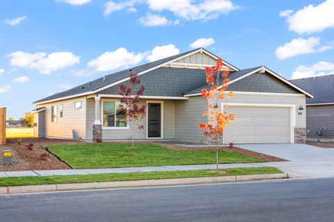 Tiny photo for 440 NW Monte Vista Avenue #126, Madras, OR 97741 (MLS # 220212726)