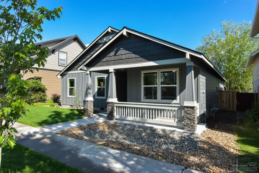 The Madrona is a beautiful single level home that features a two Car Garage, open and vaulted great room, designer kitchen island, solid surfaces in the kitchen, and stainless steel appliances. Its master suite includes a large walk-in closet, shower, and a soaking tub. The most sought after feature of the Madrona is its unique convertible second master suite that adds a great value. The front yard is fully landscaped and the low maintenance back yard has been xeriscaped and fenced. This is a very versatile high-quality Northwest craftsman home that has been set in a quiet neighborhood.&nbsp;Built by Elden Homes.