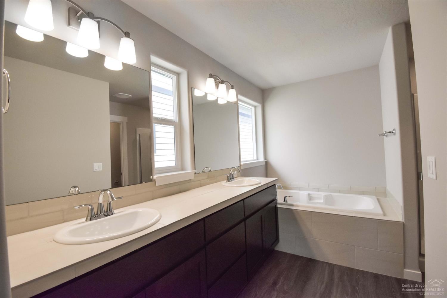 Oakview - Residential