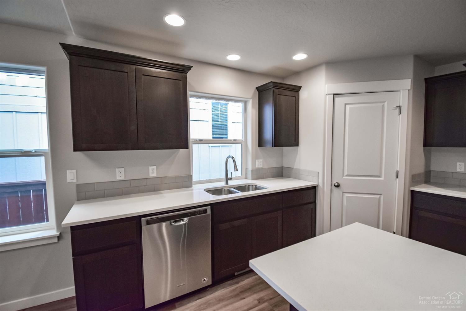 Oakview - Residential