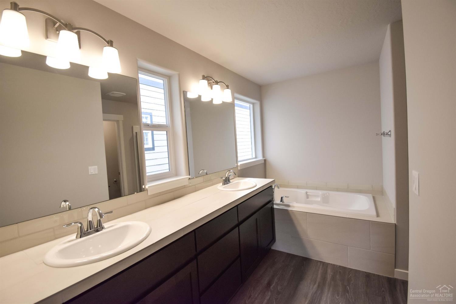 Oakview - Residential