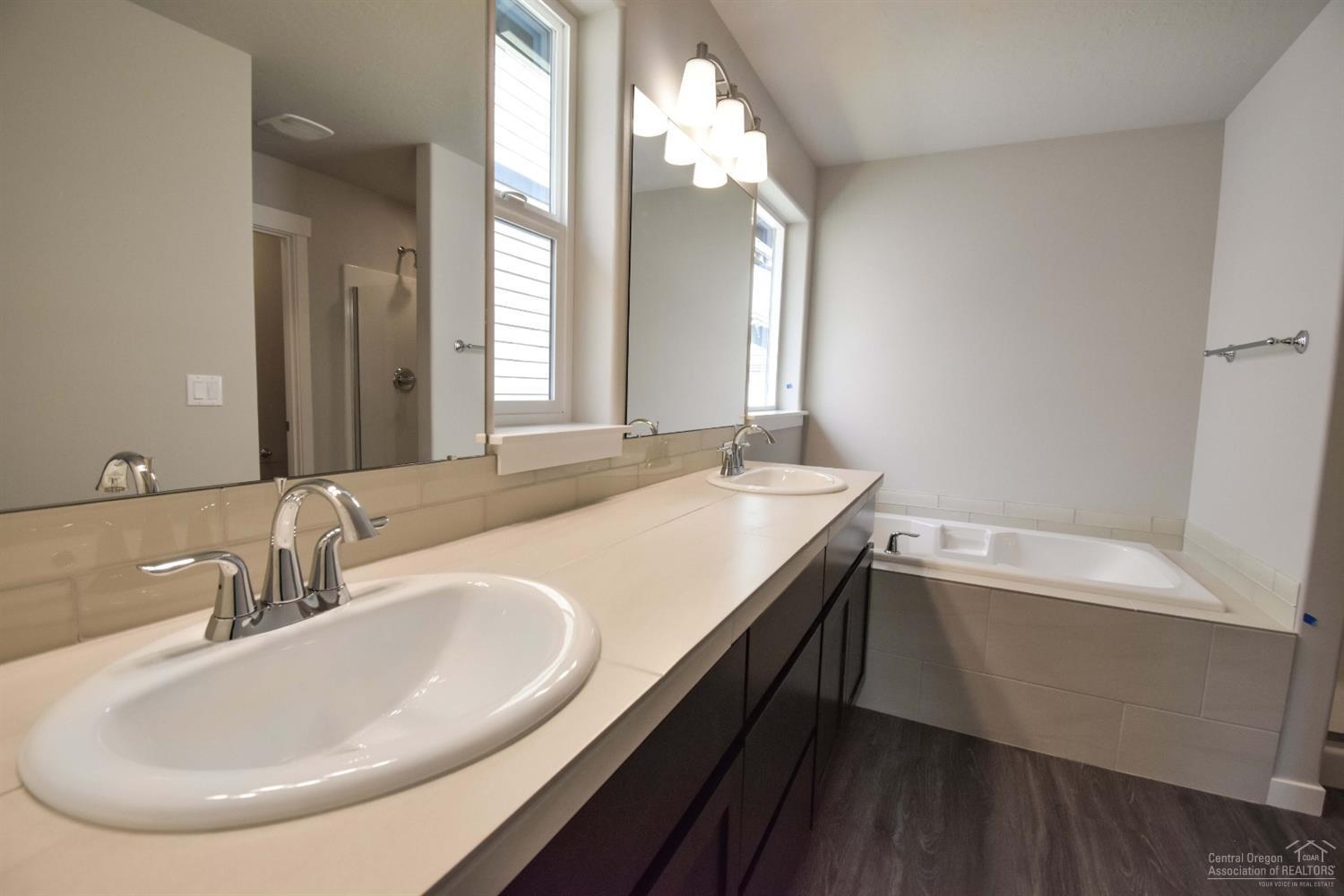 Oakview - Residential