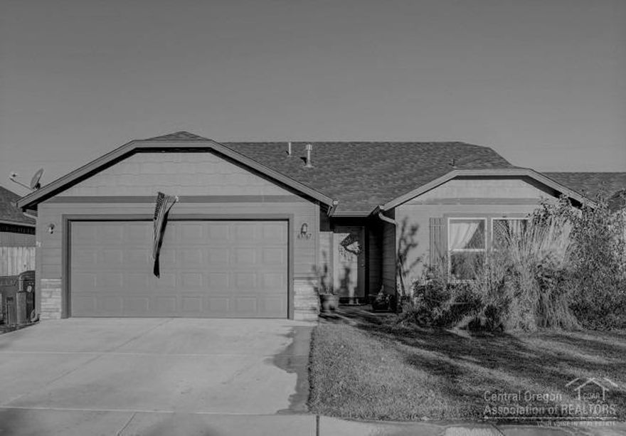Come see this great single level home in NE Bend. This spacious newer home features an open kitchen/living room layout, granite kitchen counter tops, stainless steel appliances, refrigerator, washer/dryer, AC, dual vanity sinks, gas fireplace, landscaped front/back with sprinklers & extended 2 car garage. Located in a great NE neighborhood close to shopping and restaurants. Call your favorite realtor today to schedule your private showing.