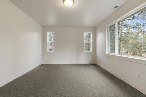 Tiny photo for 1211 Vine Maple Drive, Klamath Falls, OR 97601 (MLS # 220215634)