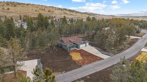 Tiny photo for 1211 Vine Maple Drive, Klamath Falls, OR 97601 (MLS # 220215634)