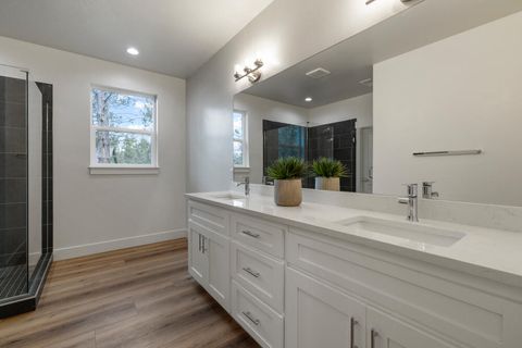 Tiny photo for 1211 Vine Maple Drive, Klamath Falls, OR 97601 (MLS # 220215634)