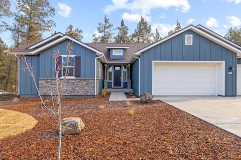 Tiny photo for 1211 Vine Maple Drive, Klamath Falls, OR 97601 (MLS # 220215634)