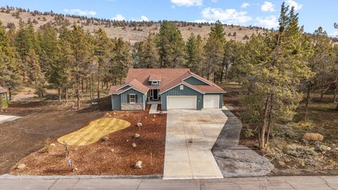 Tiny photo for 1211 Vine Maple Drive, Klamath Falls, OR 97601 (MLS # 220215634)