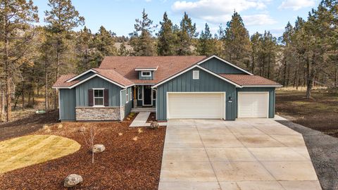 Tiny photo for 1211 Vine Maple Drive, Klamath Falls, OR 97601 (MLS # 220215634)