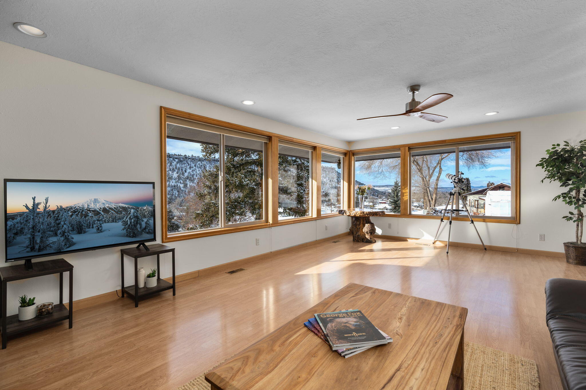 PleasVH - Residential