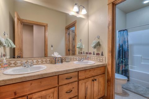 Tiny photo for 56340 Solar Drive, Bend, OR 97707 (MLS # 220217050)