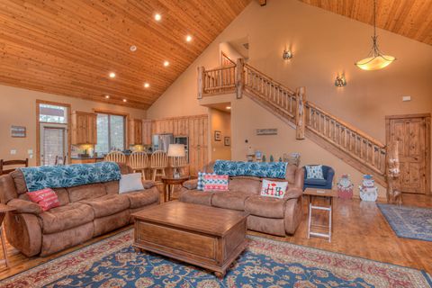 Tiny photo for 56340 Solar Drive, Bend, OR 97707 (MLS # 220217050)