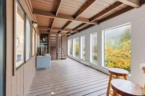 Tiny photo for 827 Summit Loop, Grants Pass, OR 97527 (MLS # 220211482)