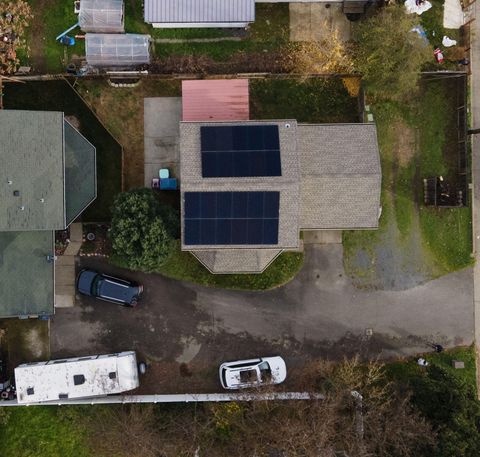 Tiny photo for 1110 SW Bridge Street, Grants Pass, OR 97526 (MLS # 220212838)