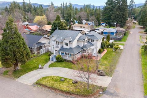 Tiny photo for 835 Redwood Avenue, Butte Falls, OR 97522 (MLS # 220217083)