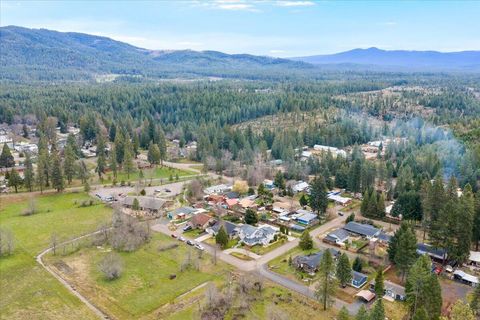 Tiny photo for 835 Redwood Avenue, Butte Falls, OR 97522 (MLS # 220217083)