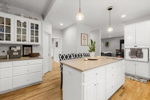 Tiny photo for 835 Redwood Avenue, Butte Falls, OR 97522 (MLS # 220217083)