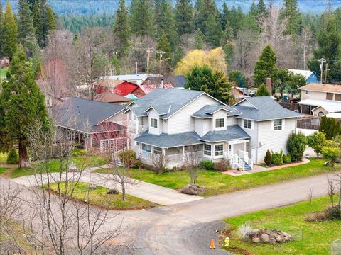 Tiny photo for 835 Redwood Avenue, Butte Falls, OR 97522 (MLS # 220217083)