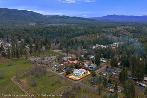 Tiny photo for 835 Redwood Avenue, Butte Falls, OR 97522 (MLS # 220217083)