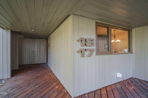 Tiny photo for 57218 Island Road #18, Sunriver, OR 97707 (MLS # 220223459)