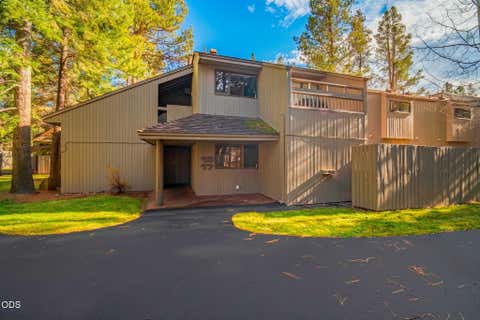 Photo of 57218 Island Road #18, Sunriver, OR 97707 (MLS # 220223459)