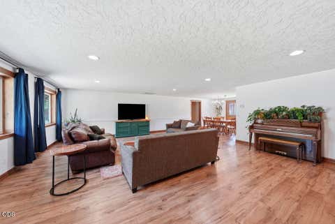 Tiny photo for 16025 Sunset Lane, La Pine, OR 97739 (MLS # 220225267)