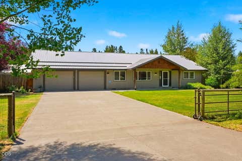 Photo of 16025 Sunset Lane, La Pine, OR 97739 (MLS # 220225267)