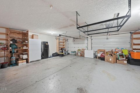 Tiny photo for 16025 Sunset Lane, La Pine, OR 97739 (MLS # 220225267)